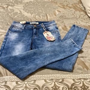 Moon girl jeans, boutique purchase 27/stretch